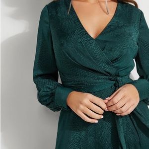 GUESS RAELANA SNAKESKIN SURPLICE DRESS